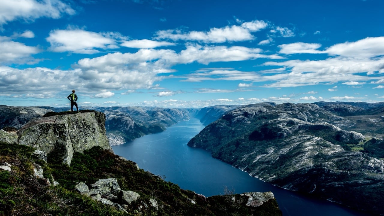 Kjerag op fra Lysebotn - FotoKredit Carl Cerstrand