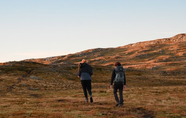 To mennesker i de norske fjelde Photocredit: Kamil Klyta